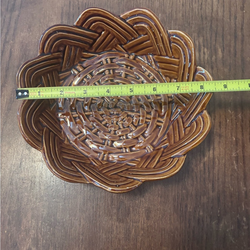 California Pottery JB24 Brown Ceramic Basket Bowl - Picture 4 of 4